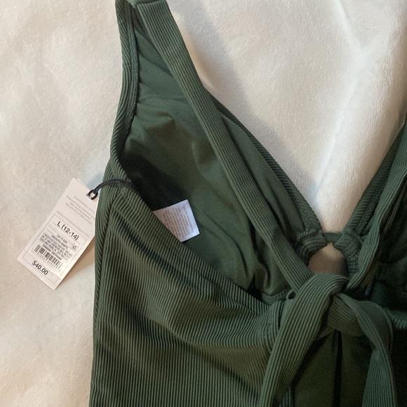 Bathing suit - Picture 6 of 8